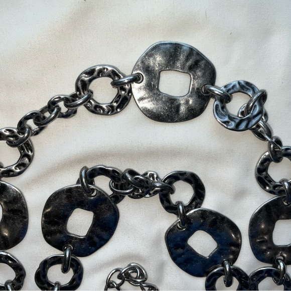 Metal Link Belt with Circles Cinch Belt Adjustable Double Sided - Picture 2 of 10